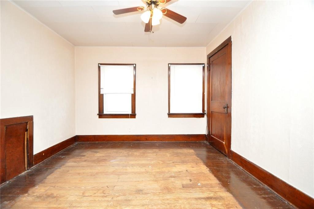 24 Oak Spring Road Washington, PA 15301 - Photo 10 of 25 Main House - 2nd bedroom with exposed hardwood floors.