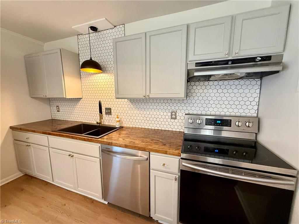 5711 Bramblegate Road, Unit J Greensboro, NC 27409 - Photo 14 of 36 Gallery Image 14