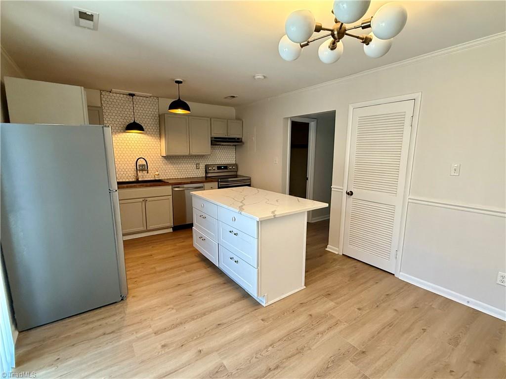 5711 Bramblegate Road, Unit J Greensboro, NC 27409 - Photo 15 of 36 Gallery Image 15
