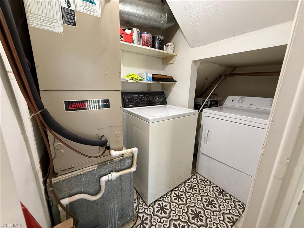 5711 Bramblegate Road, Unit J Greensboro, NC 27409 - Photo 22 of 36 Gallery Image 22