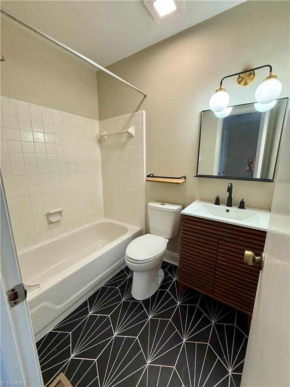 5711 Bramblegate Road, Unit J Greensboro, NC 27409 - Photo 35 of 36 Gallery Image 35