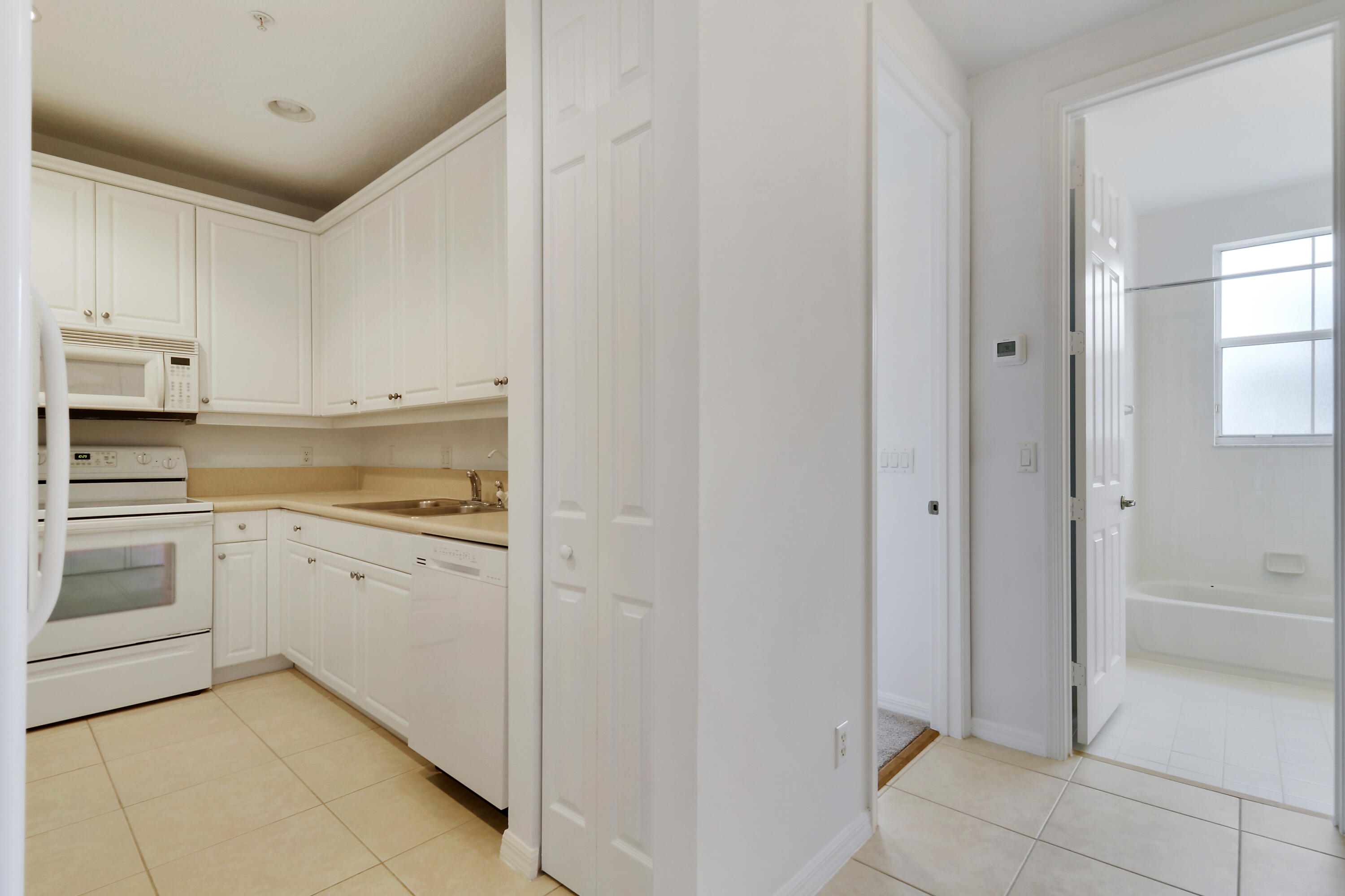 4273 East Main Street Jupiter, FL 33458 - Photo 14 of 37 House-21