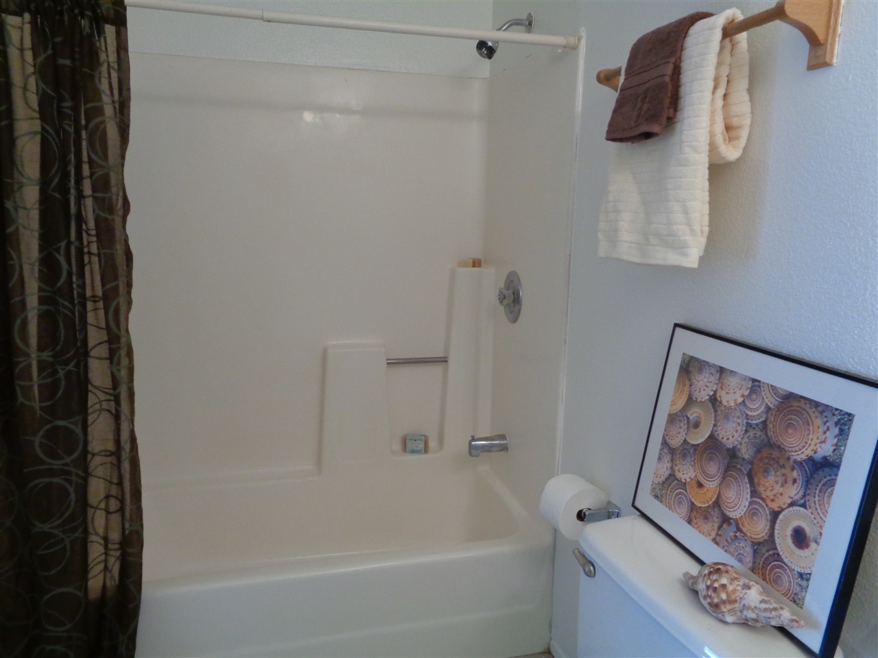 2908 Elm Tree Court Spring Valley, CA 91978 - Photo 12 of 25 Gallery Image 12