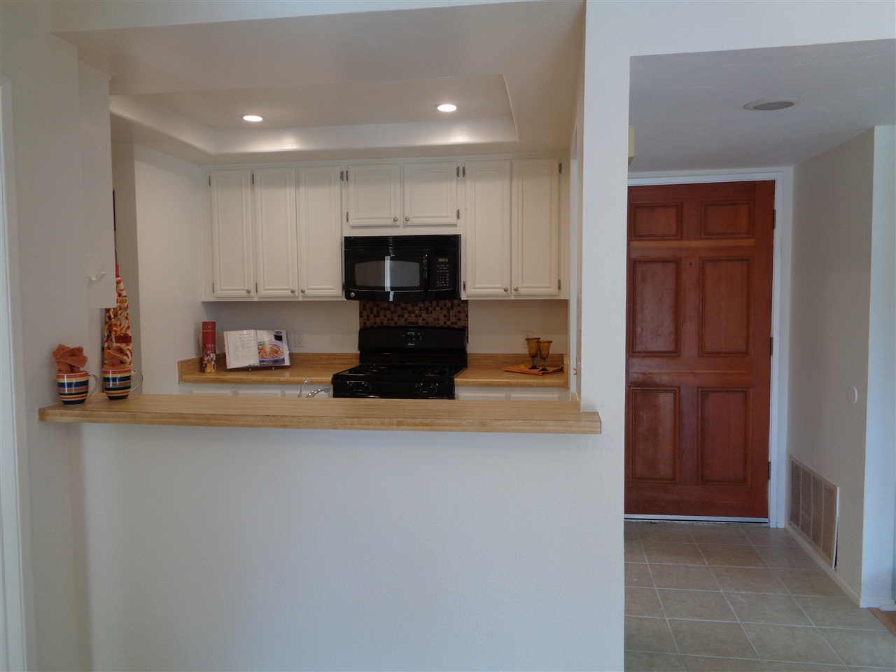 2908 Elm Tree Court Spring Valley, CA 91978 - Photo 6 of 25 Gallery Image 6