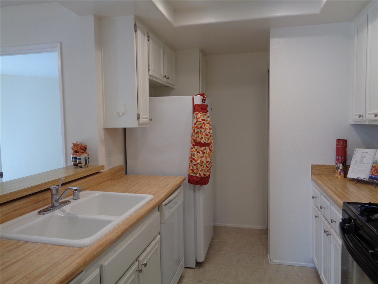 2908 Elm Tree Court Spring Valley, CA 91978 - Photo 7 of 25 Gallery Image 7