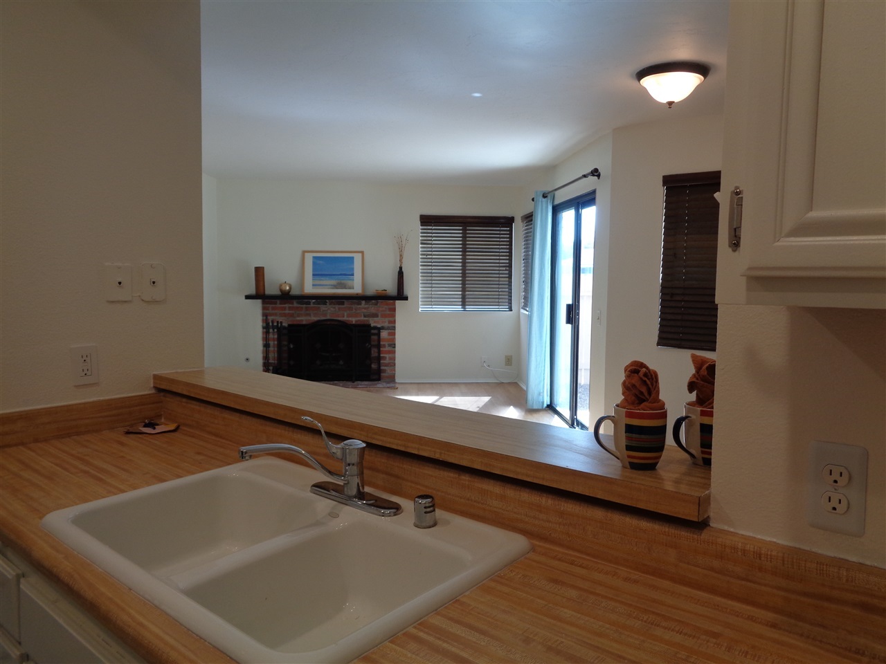 2908 Elm Tree Court Spring Valley, CA 91978 - Photo 9 of 25 Gallery Image 9