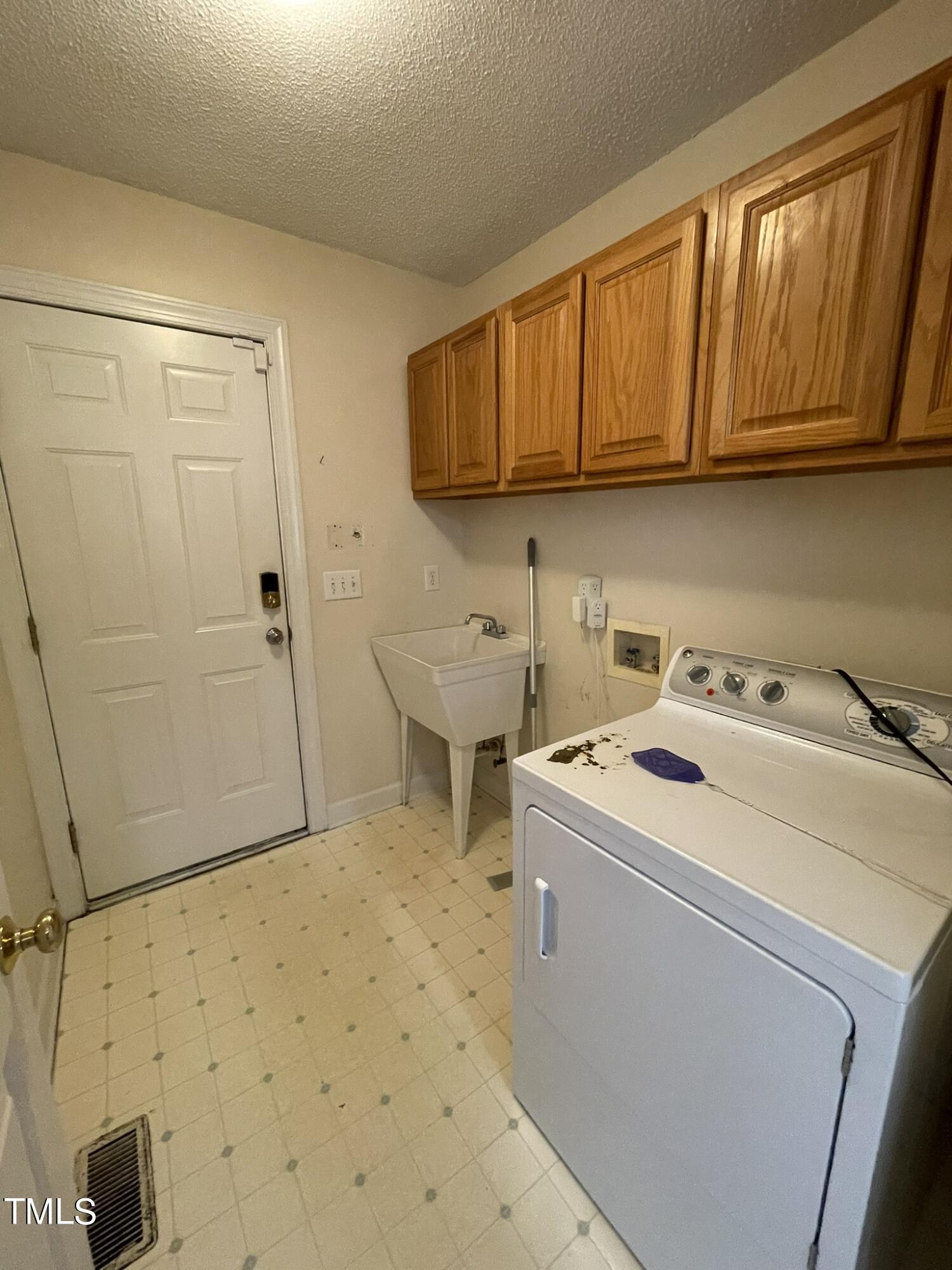 3517 Spring Willow Place Raleigh, NC 27615 - Photo 27 of 35 IMG_2807