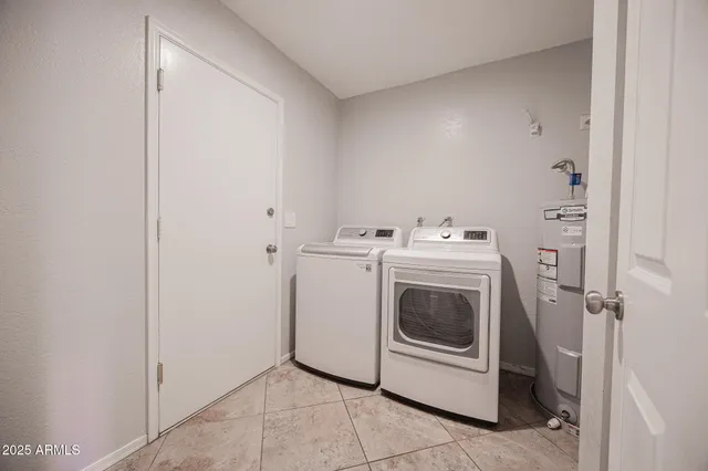 $2,095 | 2232 West Lindner Avenue, Unit 43, Mesa, AZ 85202