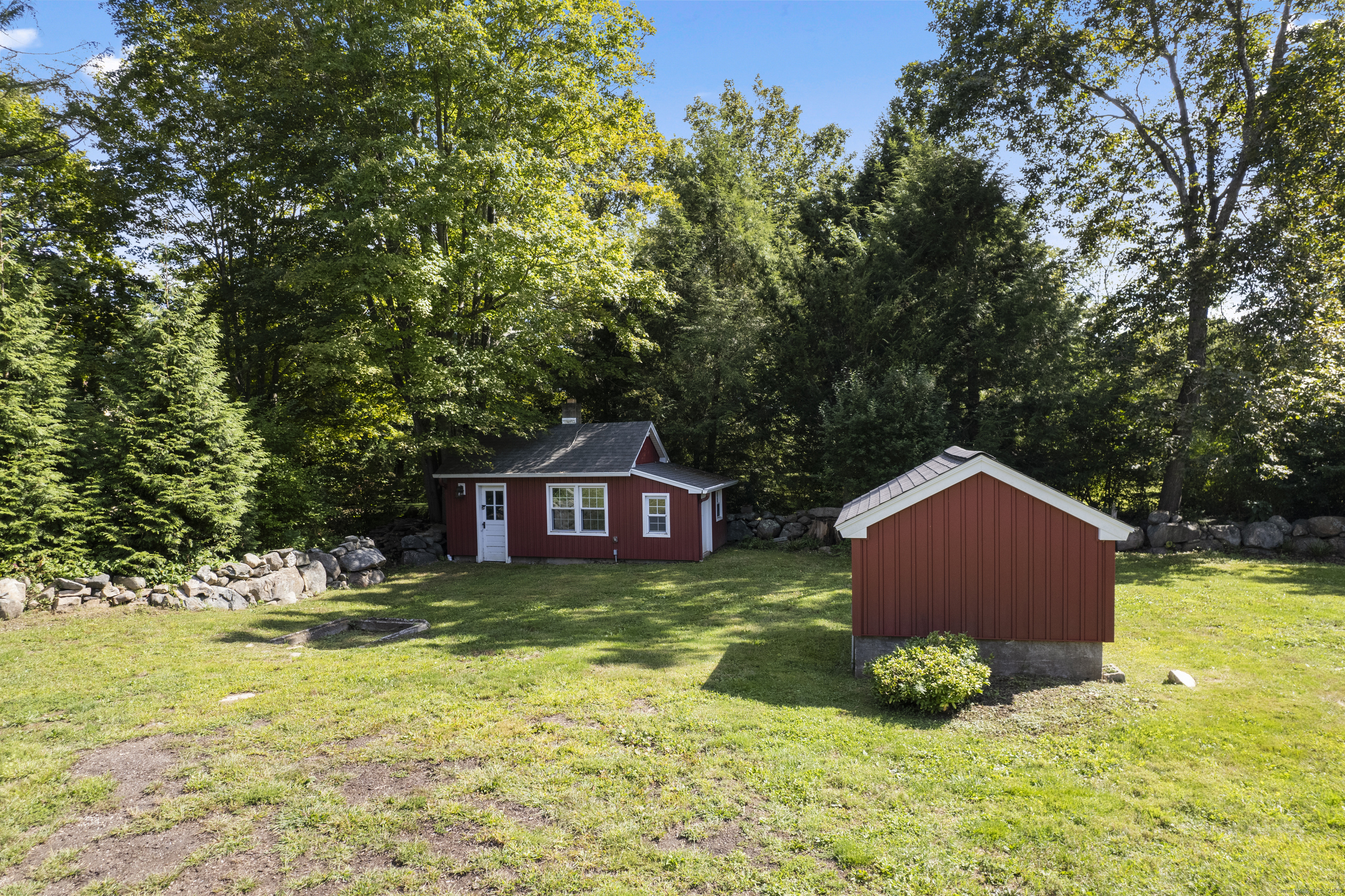 587 Taugwonk Road Stonington, CT 06378 - Photo 13 of 38 Gallery Image 13