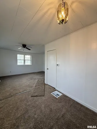 $94,900 | 393 East 5th Street, Woodhull, IL 61490
