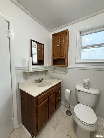 $94,900 | 393 East 5th Street, Woodhull, IL 61490