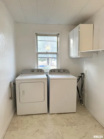 $99,900 | 393 East 5th Street, Woodhull, IL 61490