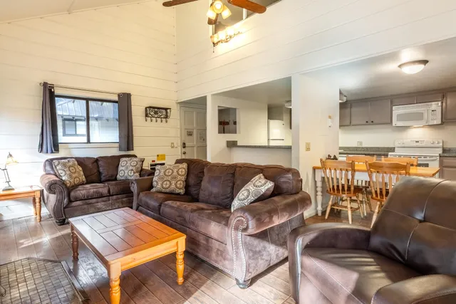 $599,000 | 2289 Sierra Nevada Road, Unit C8, Mammoth Lakes, CA 93546