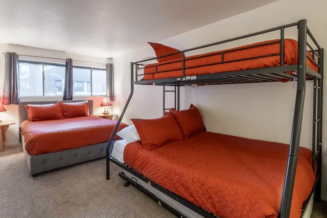 $599,000 | 2289 Sierra Nevada Road, Unit C8, Mammoth Lakes, CA 93546