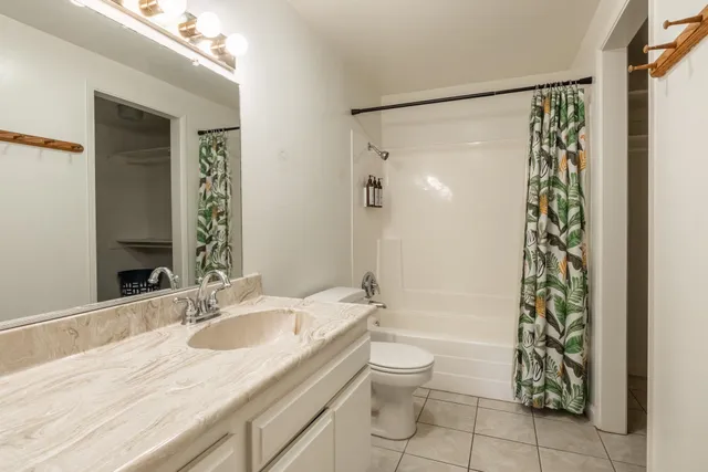 $599,000 | 2289 Sierra Nevada Road, Unit C8, Mammoth Lakes, CA 93546