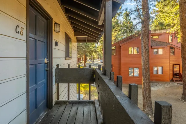 $599,000 | 2289 Sierra Nevada Road, Unit C8, Mammoth Lakes, CA 93546