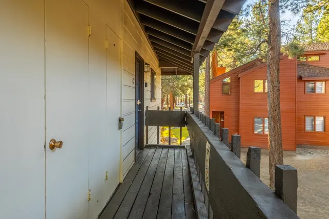 $599,000 | 2289 Sierra Nevada Road, Unit C8, Mammoth Lakes, CA 93546