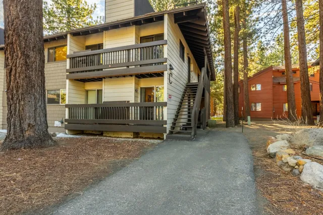 $599,000 | 2289 Sierra Nevada Road, Unit C8, Mammoth Lakes, CA 93546
