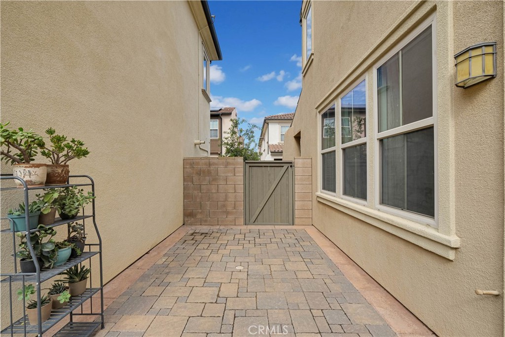29 Splendor Irvine, CA 92618 - Photo 30 of 41 Gallery Image 30