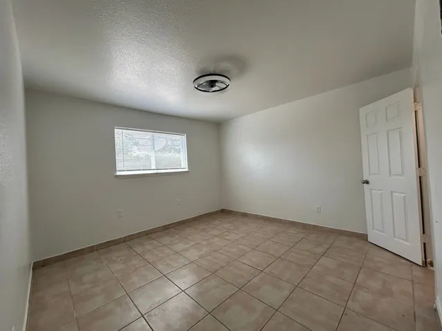 $1,199 | 1010 South Wayside Drive, Unit 507, Houston, TX 77023