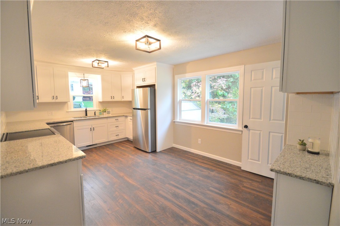 9810 Unity Road Youngstown, OH 44514 - Photo 3 of 18