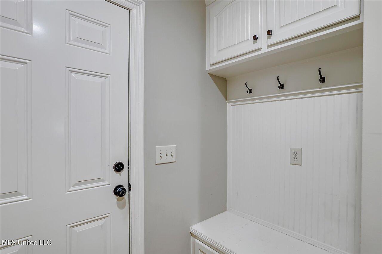 1995 East Ridge Circle Madison, MS 39110 - Photo 27 of 38 28-1995 E Ridge Cir