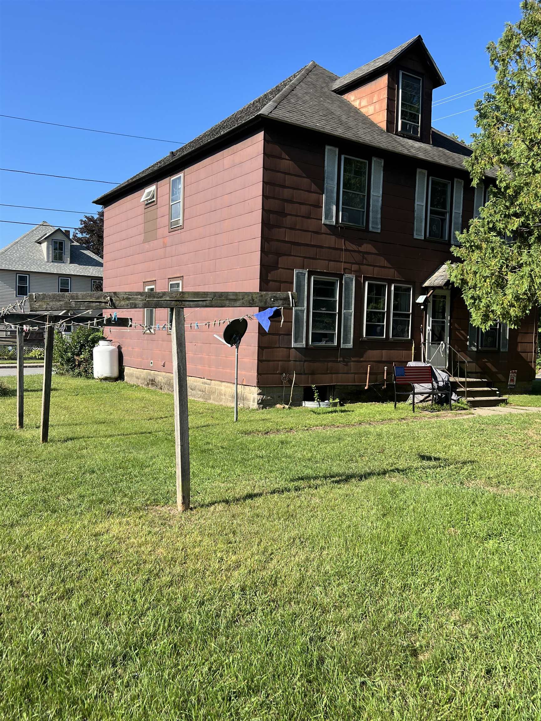 556 South Main Street Brattleboro, VT 05301 - Photo 4 of 5