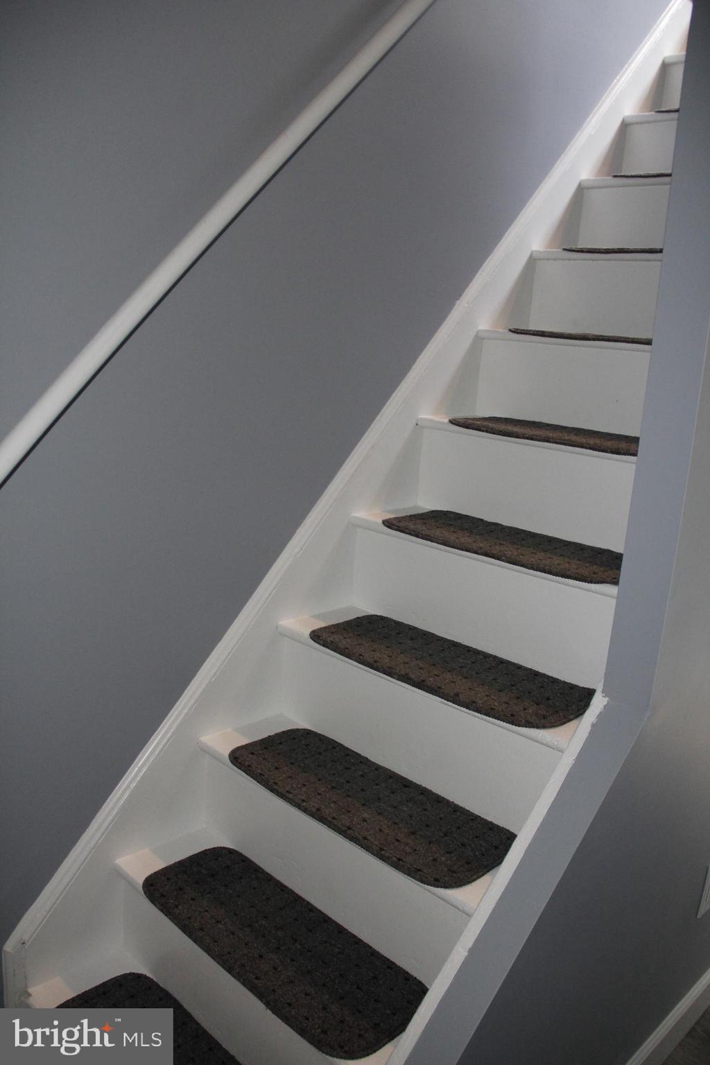 213 Main Street Hamilton, NJ 08620 - Photo 12 of 48