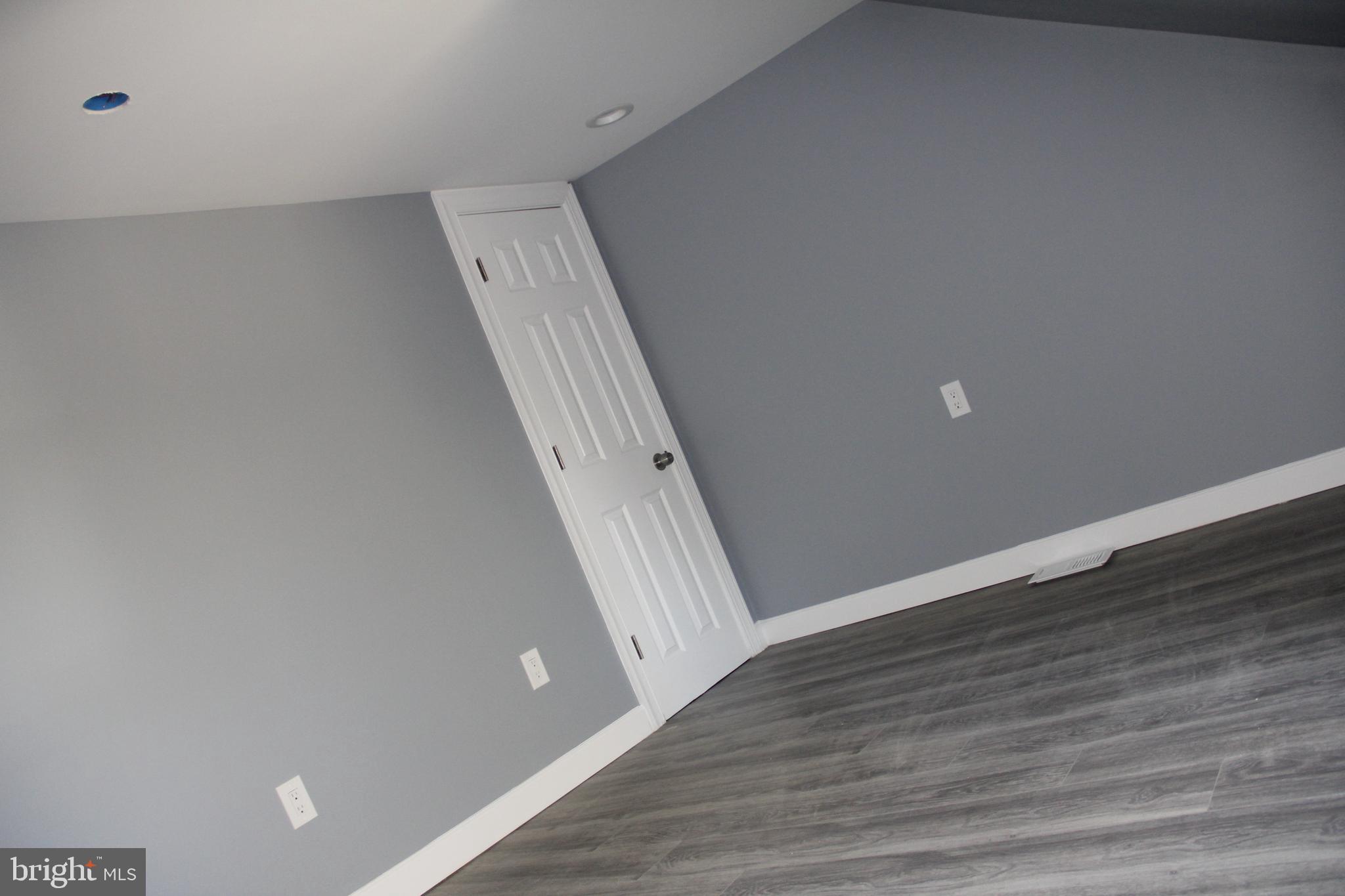 213 Main Street Hamilton, NJ 08620 - Photo 27 of 48