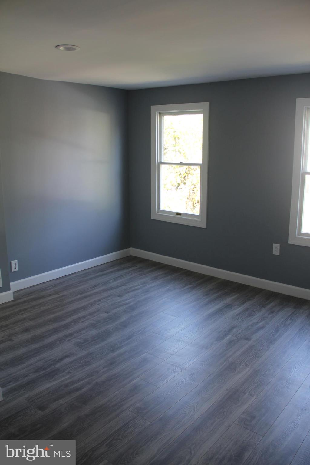 213 Main Street Hamilton, NJ 08620 - Photo 31 of 48