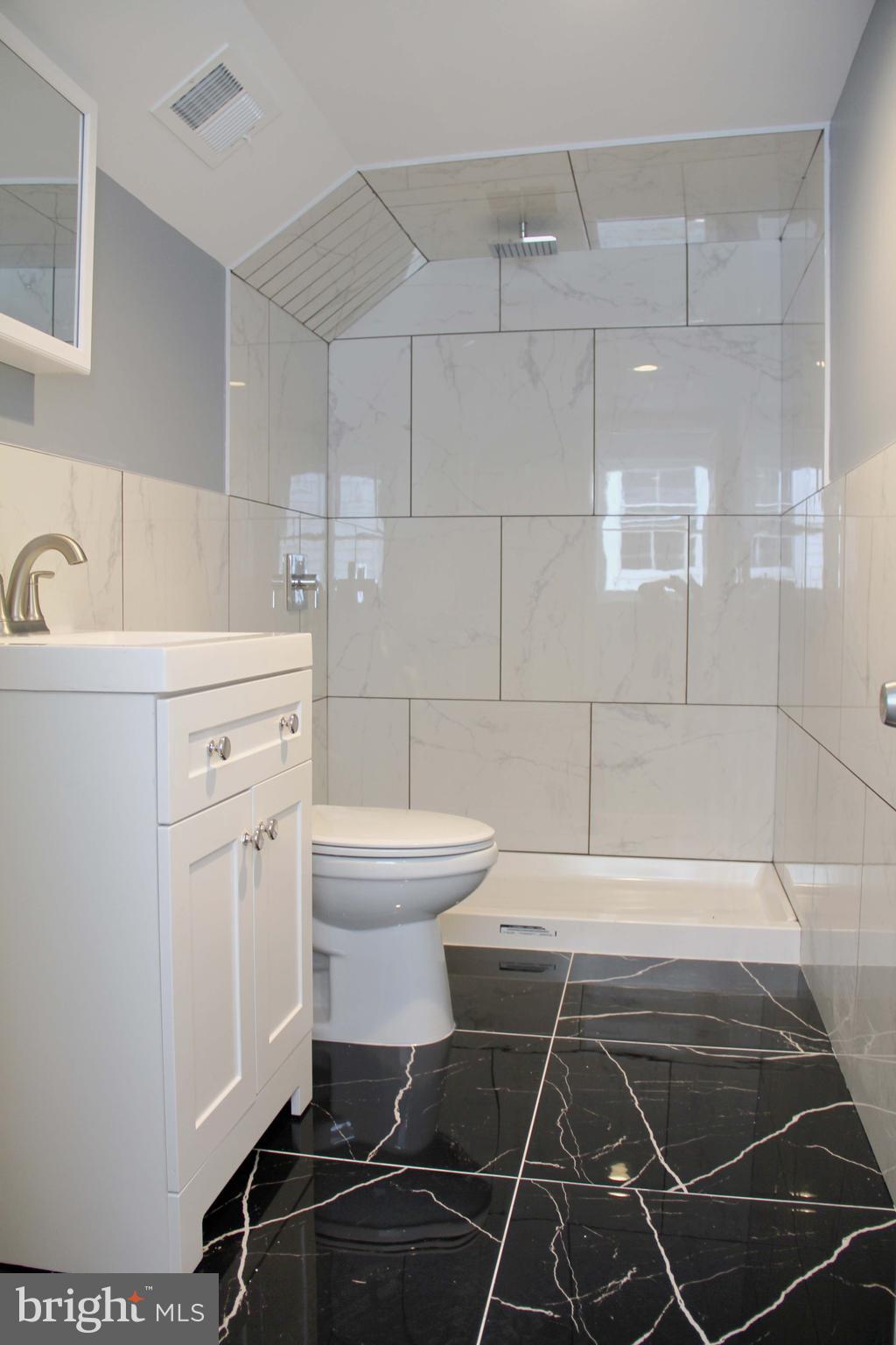 213 Main Street Hamilton, NJ 08620 - Photo 37 of 48