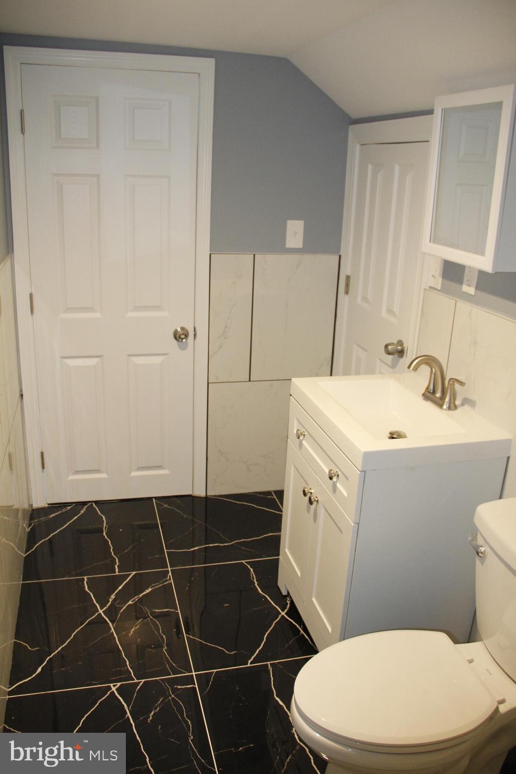 213 Main Street Hamilton, NJ 08620 - Photo 39 of 48