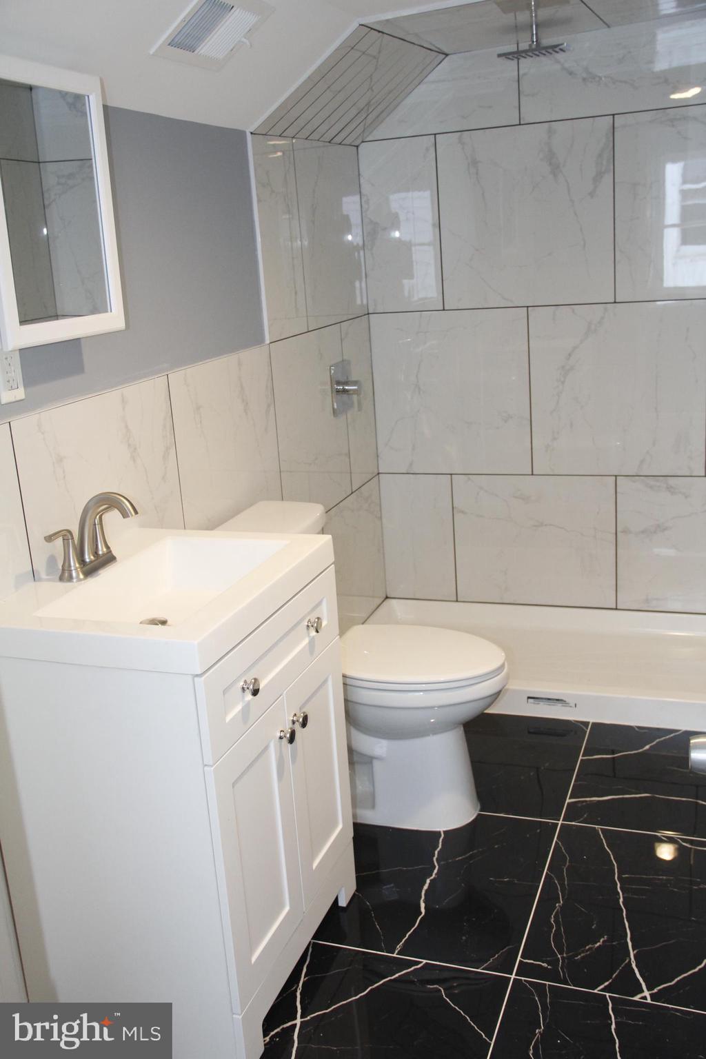 213 Main Street Hamilton, NJ 08620 - Photo 41 of 48