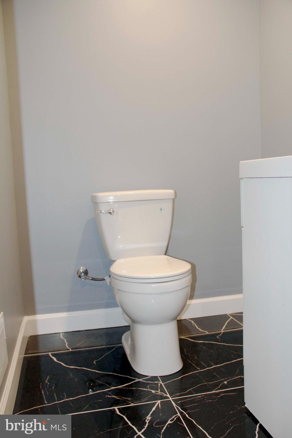 213 Main Street Hamilton, NJ 08620 - Photo 6 of 48