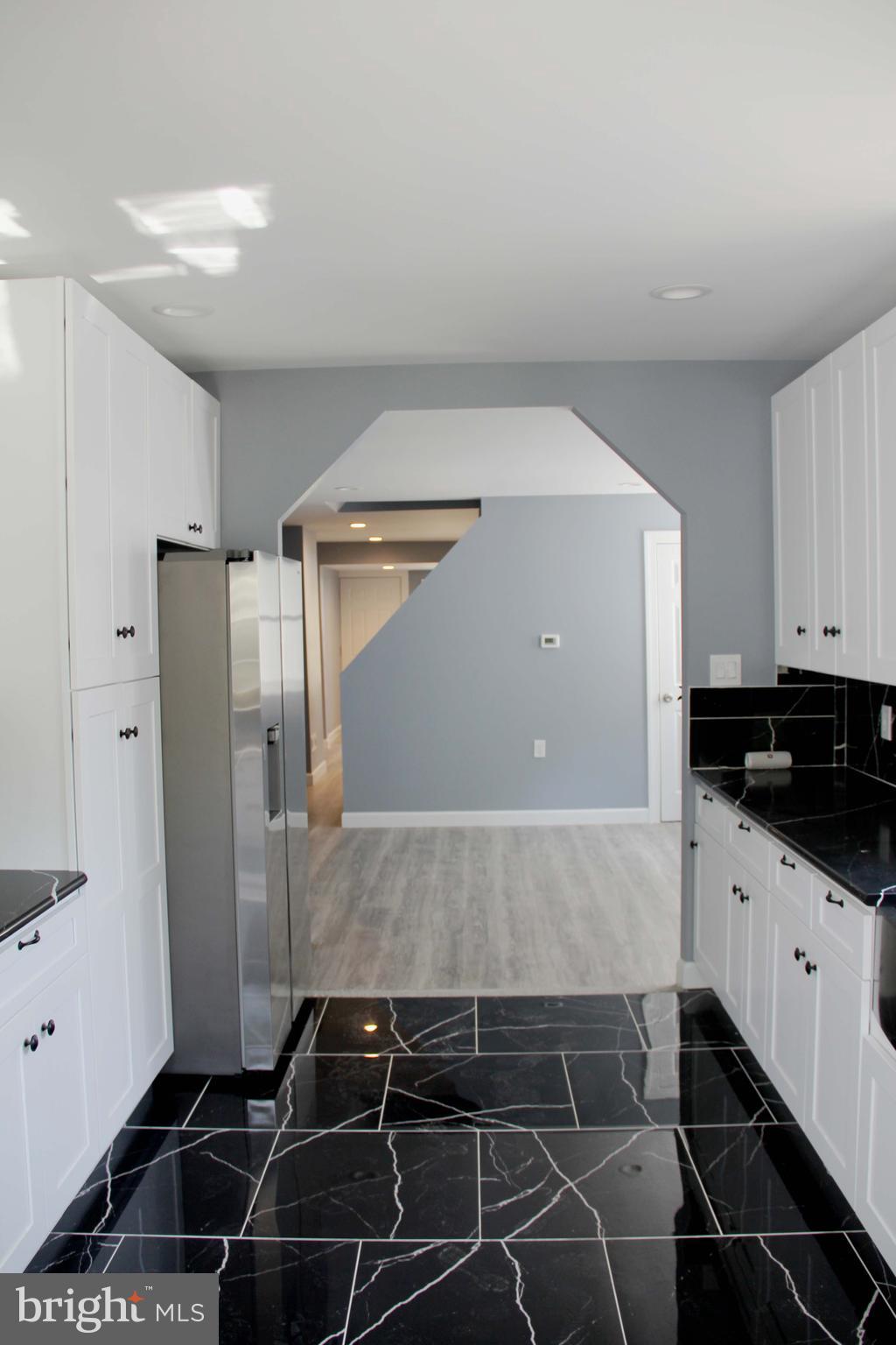 213 Main Street Hamilton, NJ 08620 - Photo 10 of 48