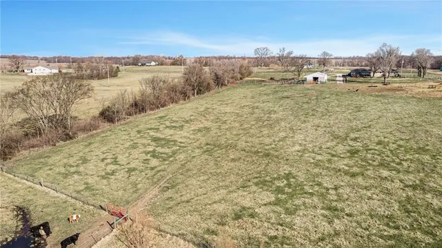 $330,000 | Northwest Plotsky Road Avenue, Plattsburg, MO 64477