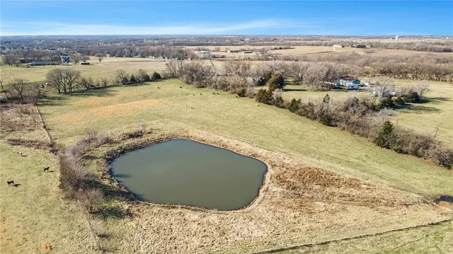 $330,000 | Northwest Plotsky Road Avenue, Plattsburg, MO 64477