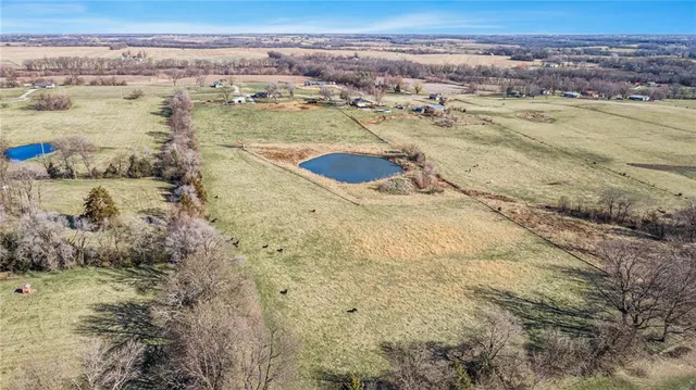 $330,000 | Northwest Plotsky Road Avenue, Plattsburg, MO 64477