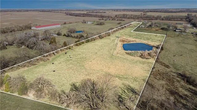 $330,000 | Northwest Plotsky Road Avenue, Plattsburg, MO 64477