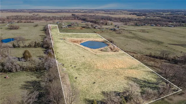 $330,000 | Northwest Plotsky Road Avenue, Plattsburg, MO 64477