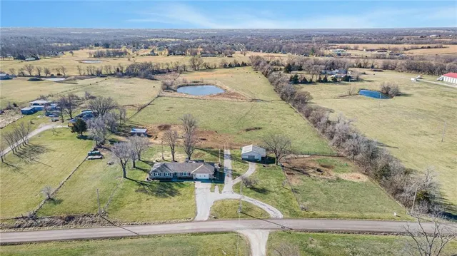 $330,000 | Northwest Plotsky Road Avenue, Plattsburg, MO 64477