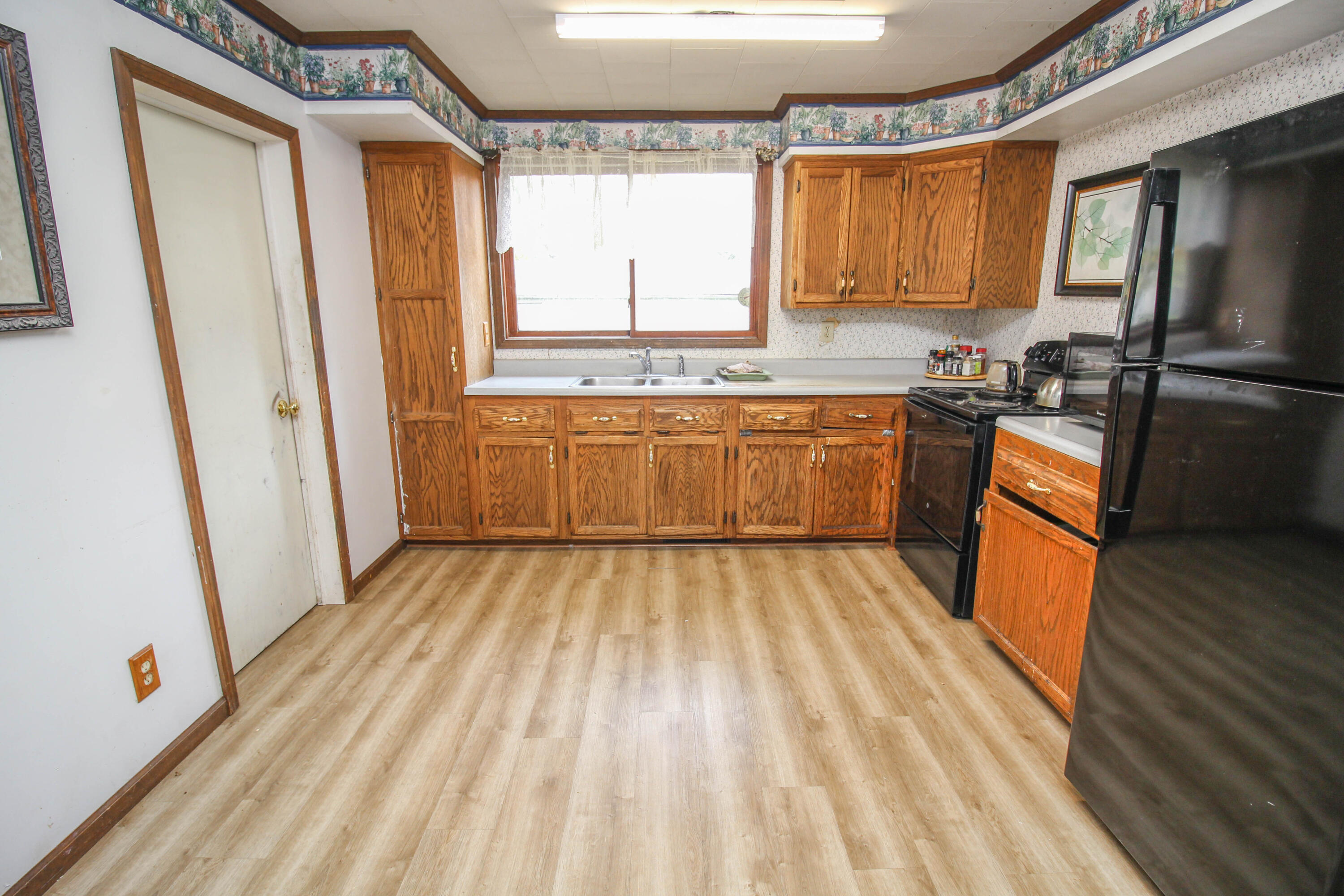 321 West Cushman Street Three Rivers, MI 49093 - Photo 14 of 24 Cushman-9415