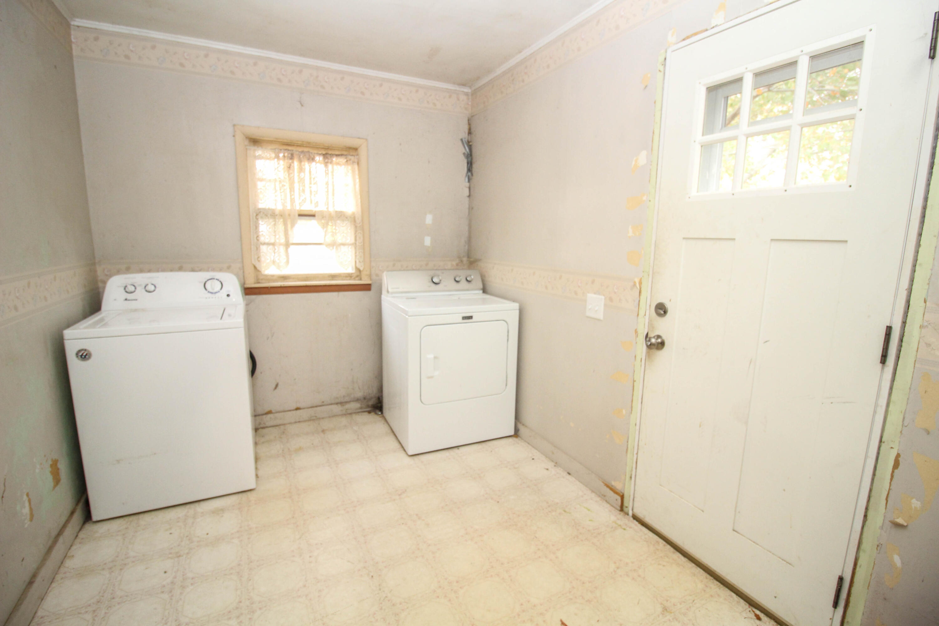 321 West Cushman Street Three Rivers, MI 49093 - Photo 20 of 24 Cushman-9454