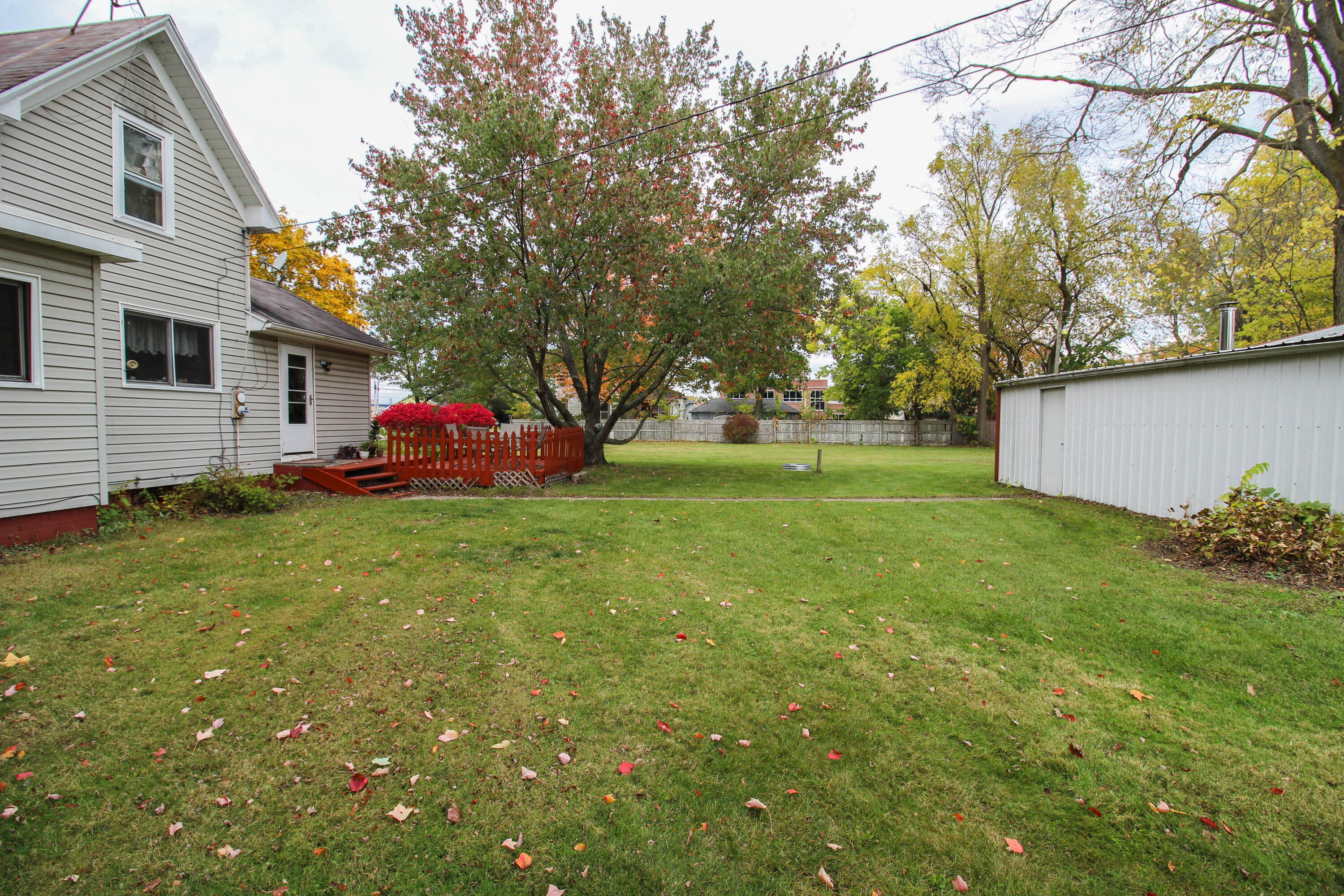 321 West Cushman Street Three Rivers, MI 49093 - Photo 5 of 24 Cushman-9397