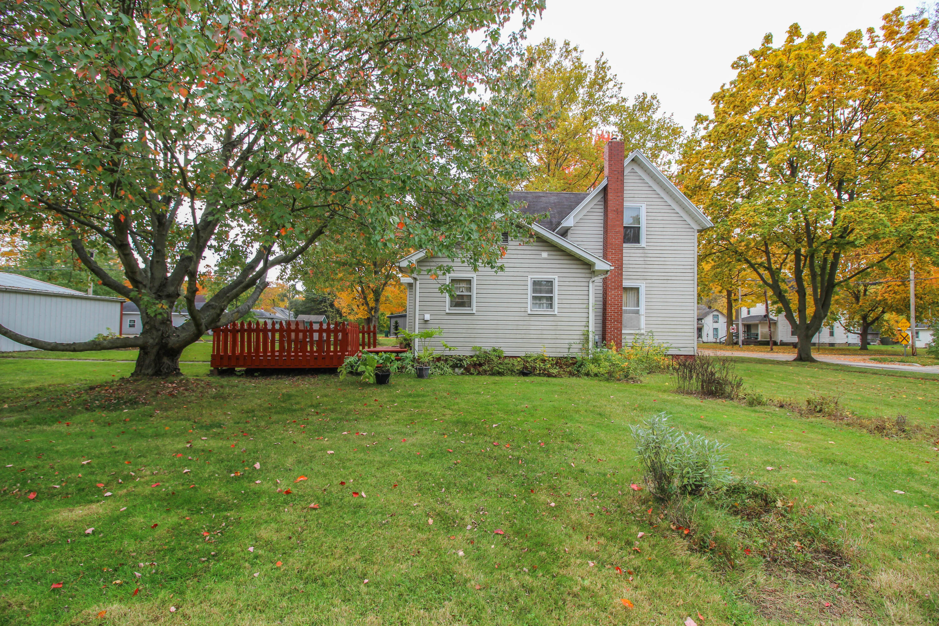 321 West Cushman Street Three Rivers, MI 49093 - Photo 9 of 24 Cushman-9405