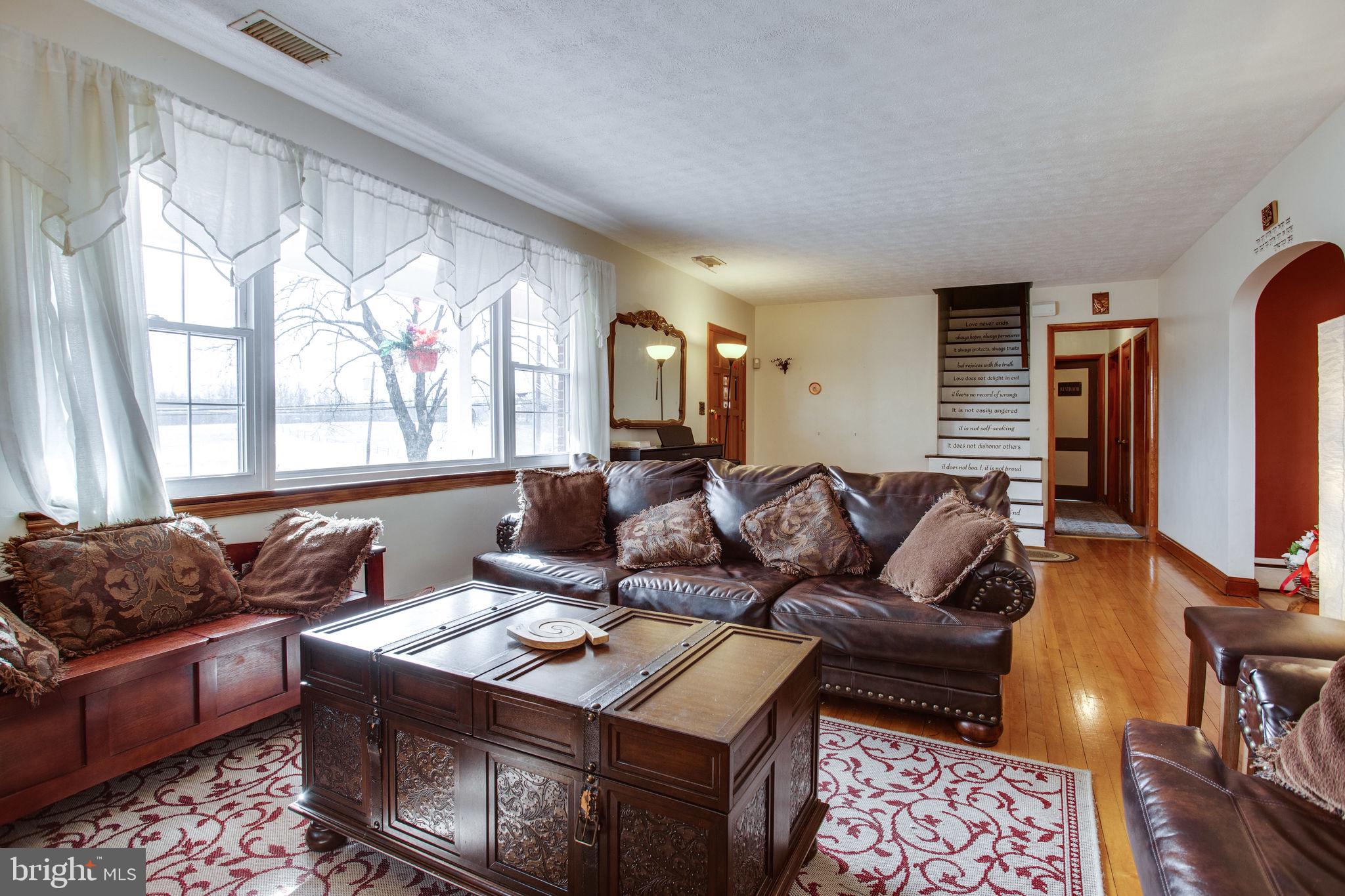 9001 Watkins Road Gaithersburg, MD 20882 - Photo 5 of 33 Gallery Image 5