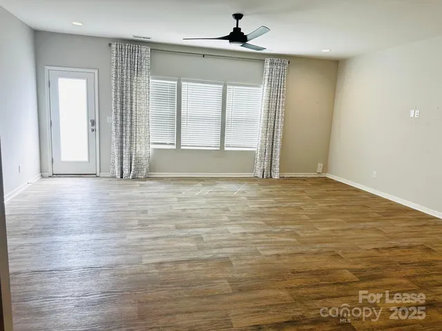 $2,100 | 15104 Meacham Farm Drive, Huntersville, NC 28078