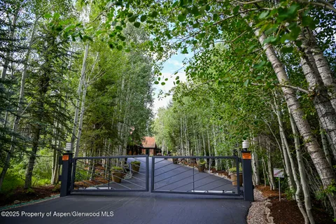 a view of an outdoor space and a yard