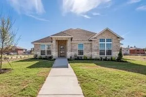 $379,999 | 1524 North Carolina Avenue, Lancaster, TX 75134