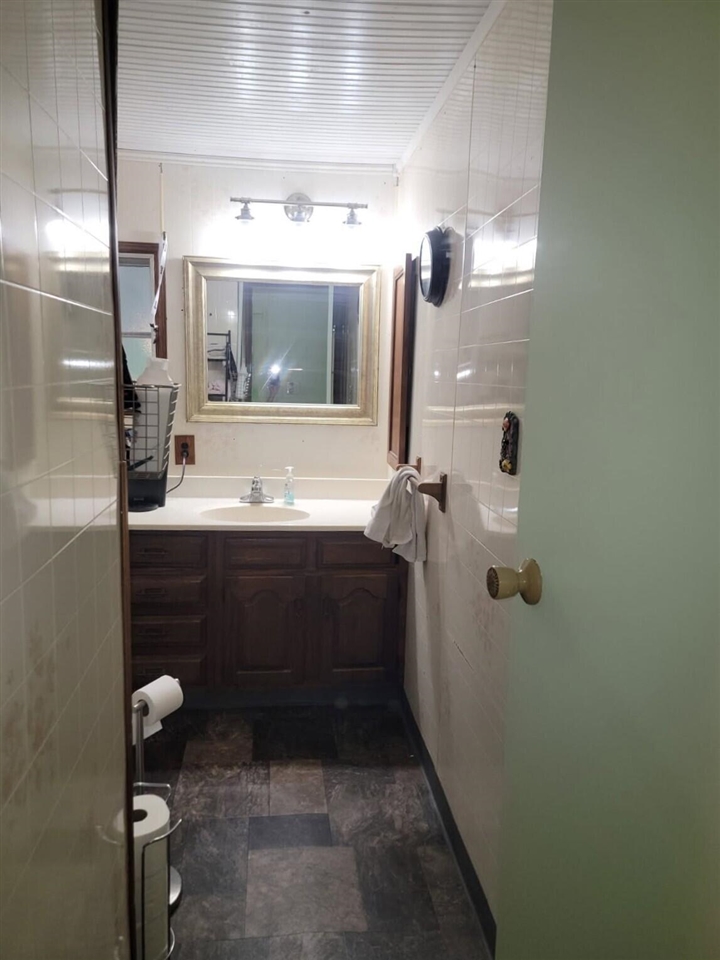 2776 19 Mile Road Northeast Cedar Springs, MI 49319 - Photo 8 of 12
